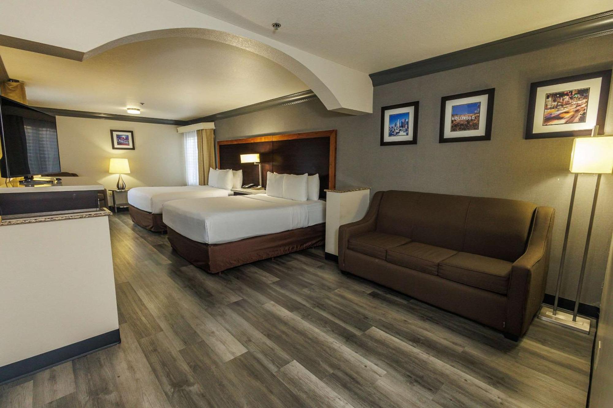 Comfort Inn & Suites Near Universal - N Hollywood - Burbank Los Ángeles Exterior foto